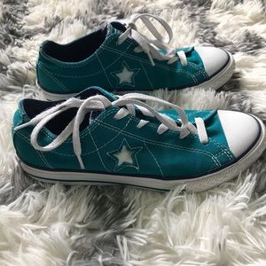 Teal low top converse